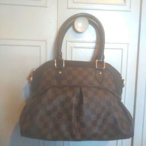 Beautiful Louis Vuitton Damier bag